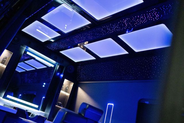 Why Smart Grooms Are Ditching the Salon for a Mobile Barber